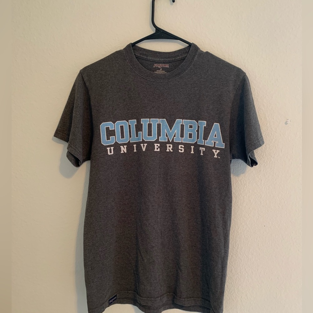 Columbia t shirt